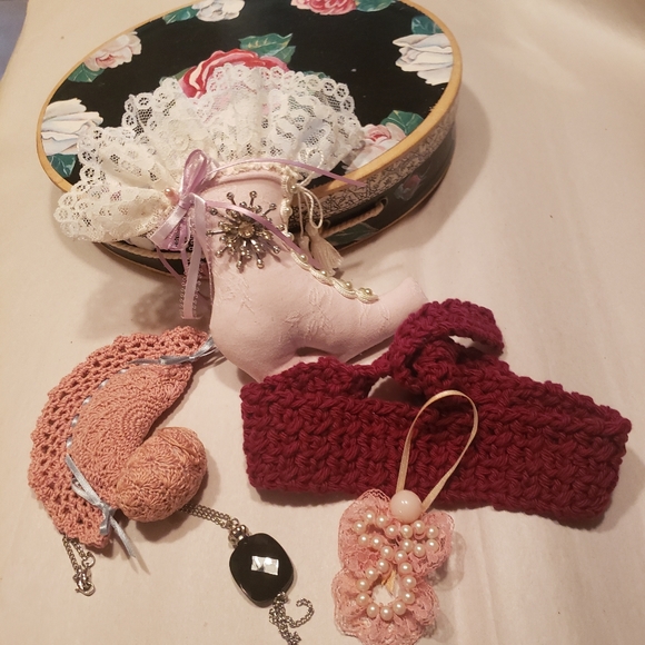 HANDCRAFTED Gift Box Victorian Boot Brooch Sachet Headband Egg Jewelry - Picture 5 of 13